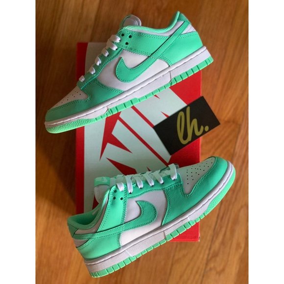 Size 6 W Nike Dunk Low "Green Glow" - Picture 5 of 5